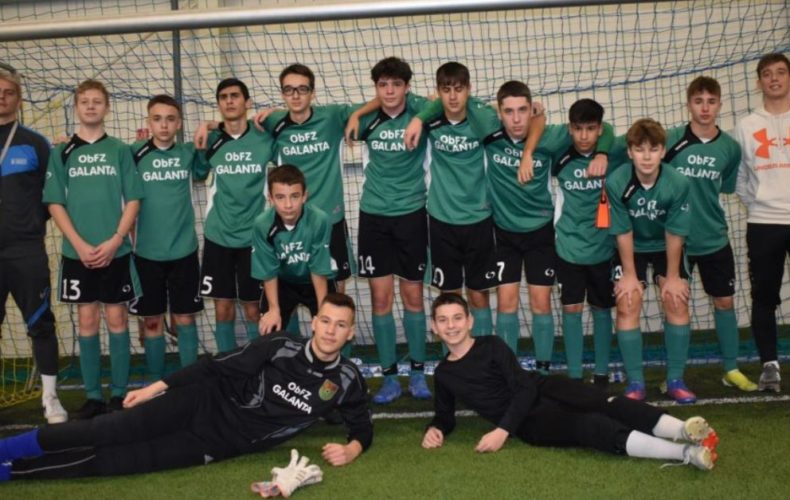 Mladí futbalisti z Galanty obsadili 7. miesto v kategórii starších žiakov U15 na halovom futbalovom turnaji v Púchove